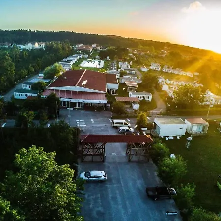 بيت للعطل Natur Camping Bungalow T2 - 14 *